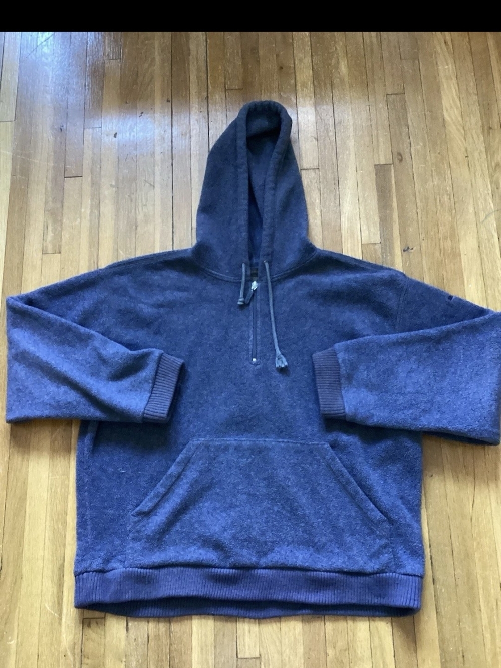 Banana Republic Men's Size Large Solid/Textured Gray Hooded Sweatshirt,Flaws